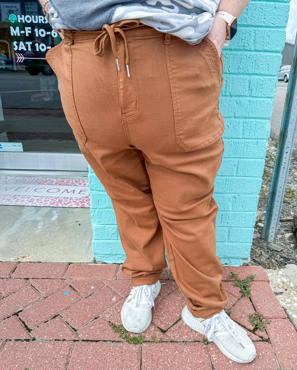 Cassie - HW Camel Cuffed Judy Blue Joggers