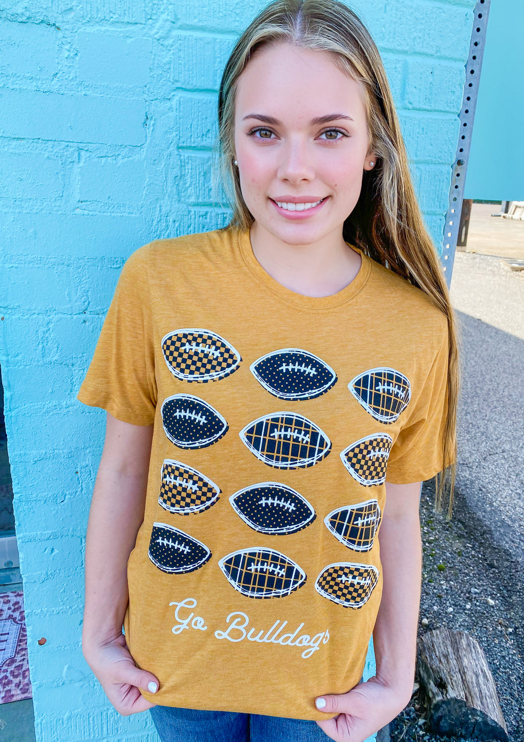 Bulldogs Stacked Footballs Tee