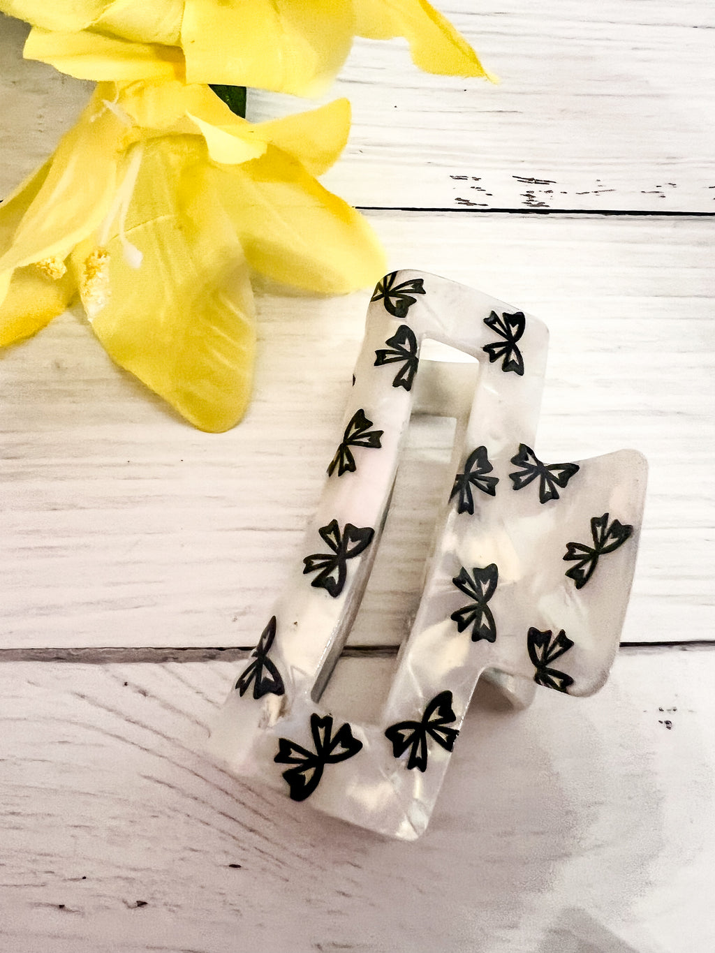 Black & White Bow Hair Claw Clip