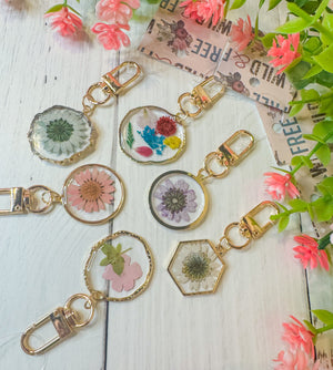 Blooming Pressed Flower Resin Keychain