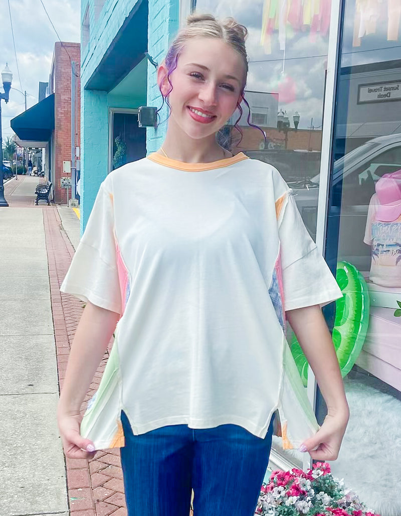 Happy Feeling Colorful Side Print Oversized Top