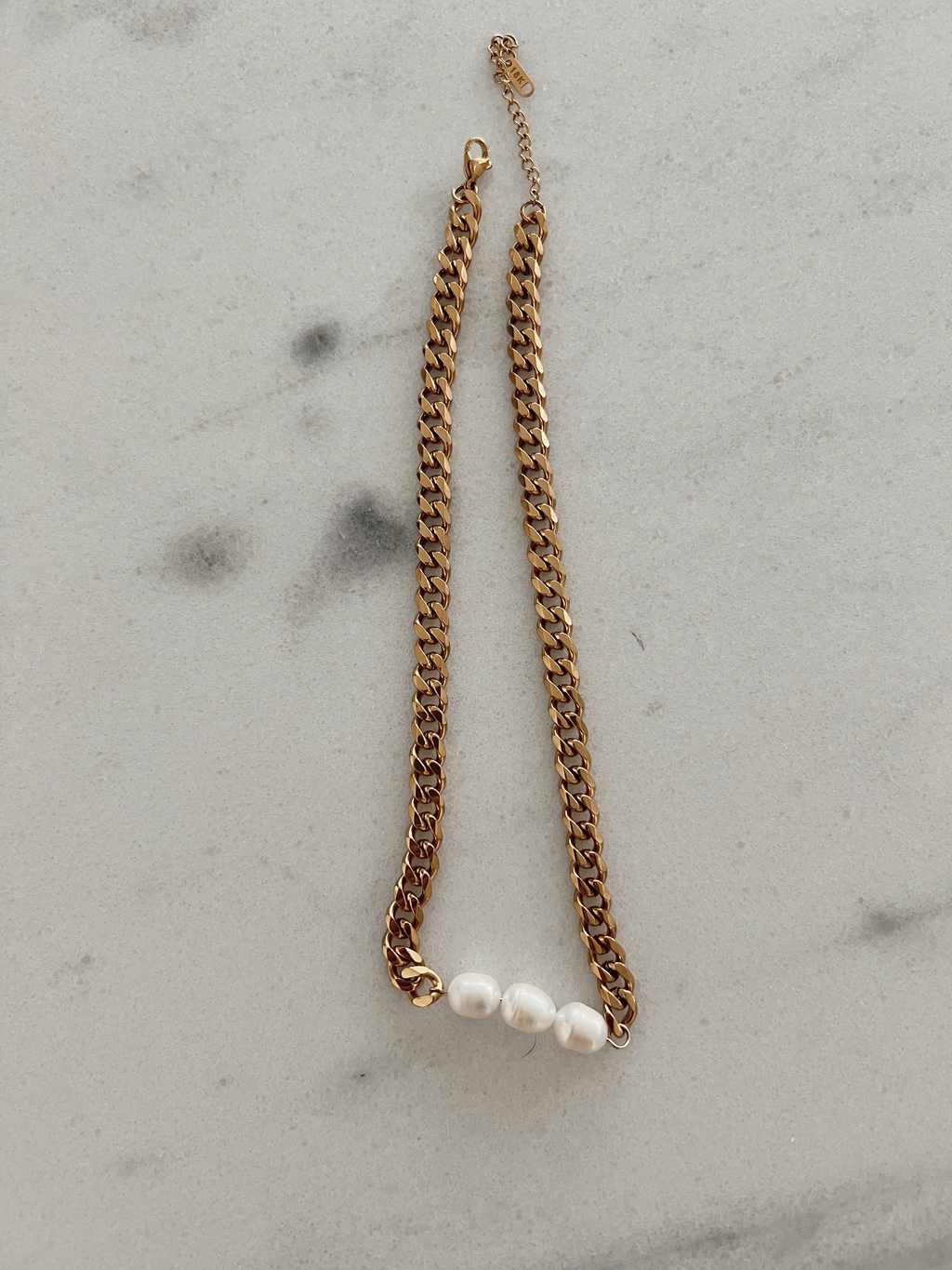 Simple Moments 3 Pearl Chansutt Pearls Necklace