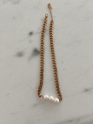 Simple Moments 3 Pearl Chansutt Pearls Necklace