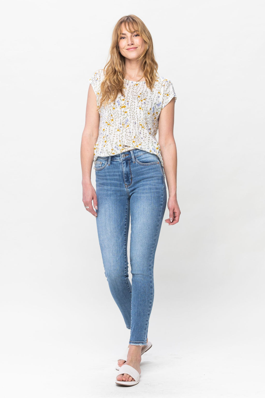 Macy - Mid Rise Vintage Wash Skinny Judy Blue Jeans